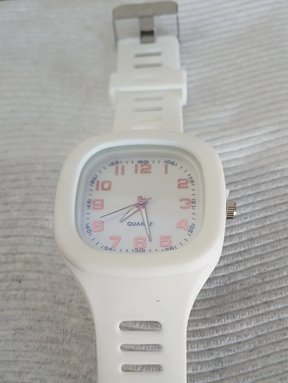 White Quartz Silicone Analog Watch with Pink Accents